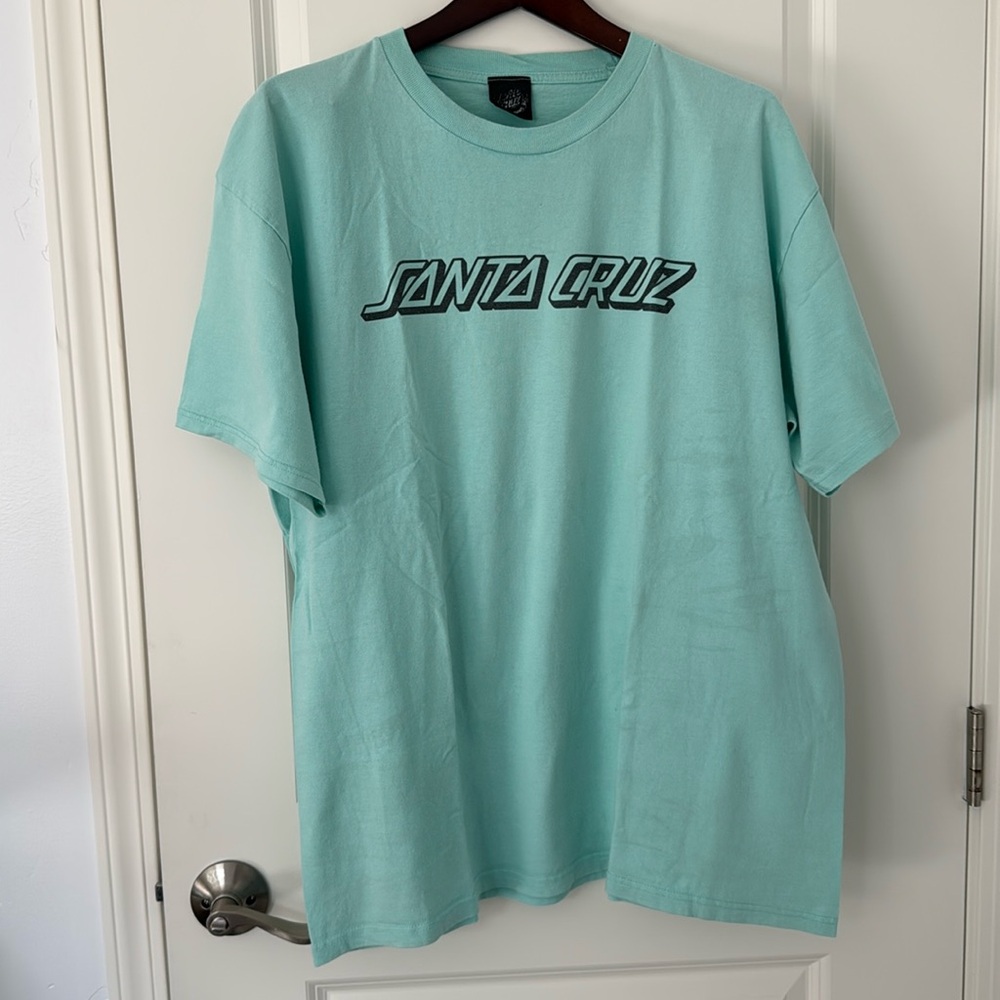 Santa Cruz Tee